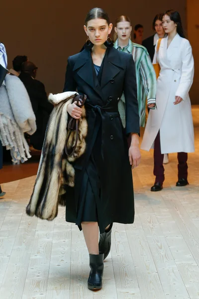 Look 37